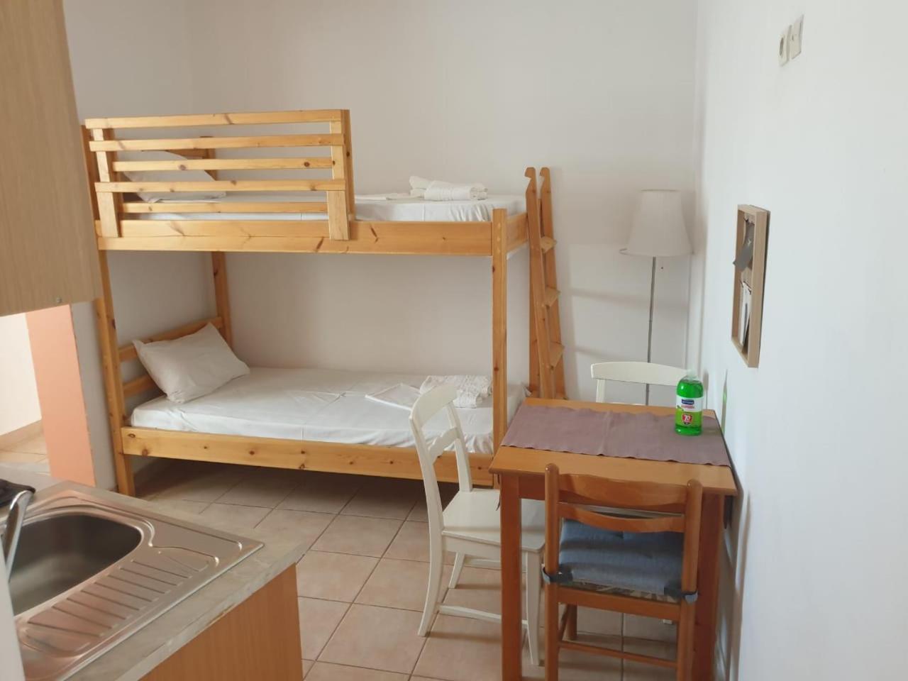 Studios Nina Amoopi Habitación foto